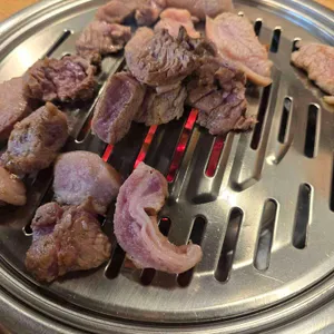 팔계 돈 숯불구이 사진 1