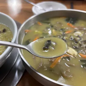 돌담할망 톳 보말 칼국수 사진