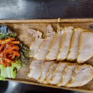 참나무도토리막국수 사진