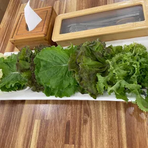 황토우렁이쌈밥 사진