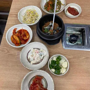다채우렁돌솥쌈밥 사진