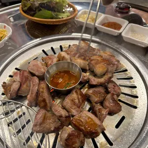 왕고집 참숯구이 사진