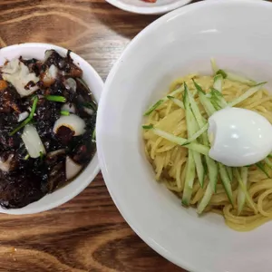 고정반점 사진