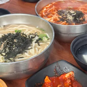 공주 얼큰이 칼국수 쭈꾸미 사진