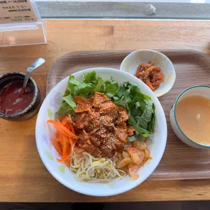 초록테이블 사진 1