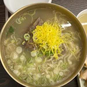 평이담백 뼈칼국수 대표 사진