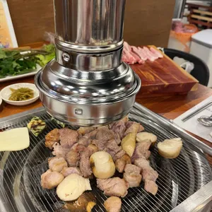 솔방구리삼겹살 대표 사진