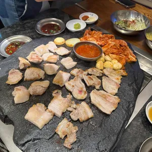 석암생소금구이 사진