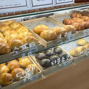 돌치베이커리 사진 1