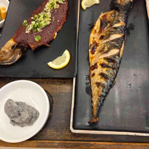 부산에뜬고등어 사진