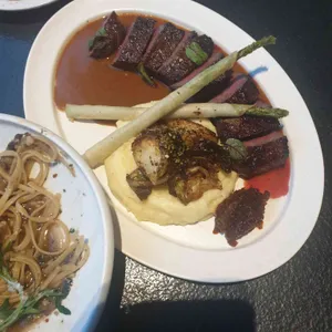 심퍼티쿠시 사진