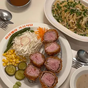 하이웨이 기사식당 사진