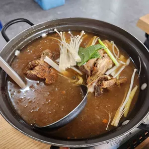 우현족발 사진