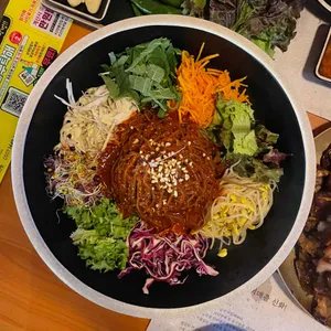 야들야들한보약족발보쌈 사진