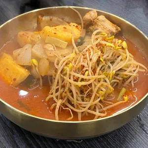 연평도꽃게품은닭볶음탕 대표 사진