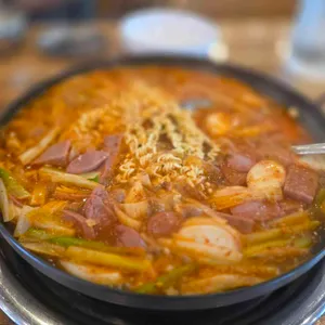 윤씨네부대찌개 사진