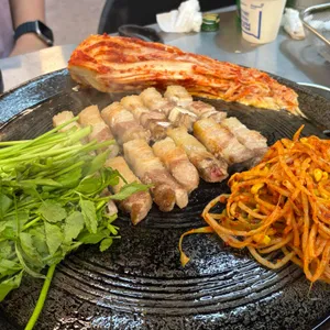 할매솥뚜껑삼겹살 사진