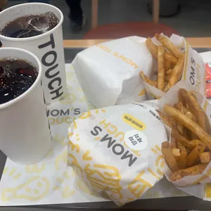 맘스터치 사진