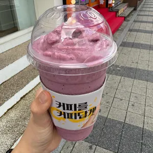 컴포즈커피 사진