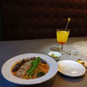 우아한 밤 사진