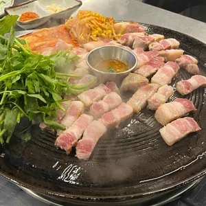 할매솥뚜껑삼겹살 대표 사진