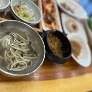 홍이 보리밥 대표 사진