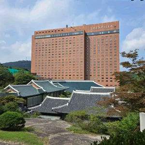 더 라이브러리 리뷰 사진