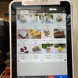 카페 수달 리뷰 사진