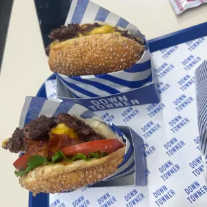 다운타우너 대표 사진