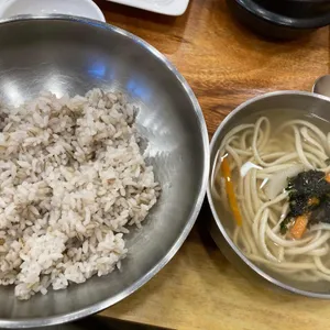 홍이 보리밥 사진