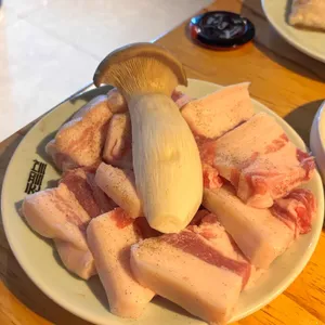 초필살돼지구이 사진