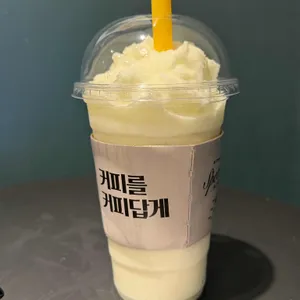 컴포즈커피 사진