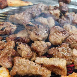 한돈참숯꼬기 사진