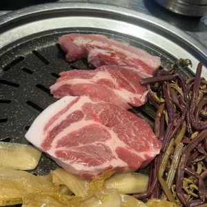 바다를 본 돼지 사진