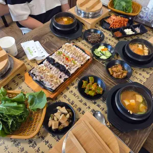 흑마늘보쌈 대표 사진