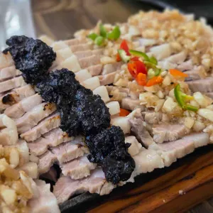 흑마늘보쌈 사진