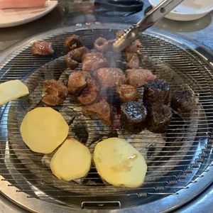 소양강숯불생고기 사진