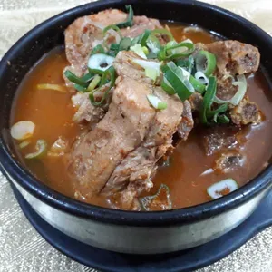 황제뼈다귀감자탕 사진