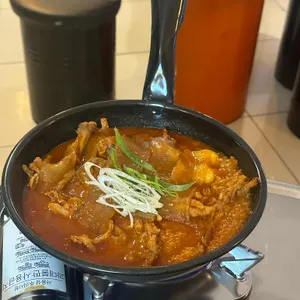 스마일닭발 닭똥집전문점 사진 1
