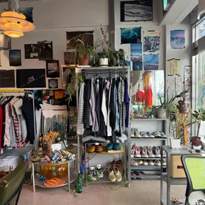 룩앳더패스트 리뷰 사진