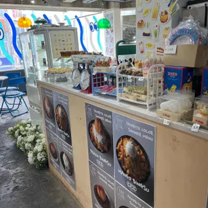 카페 페이버릿 컬러 리뷰 사진