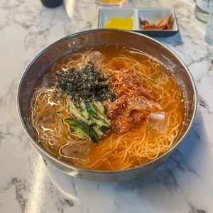 기운찬국수 사진 1