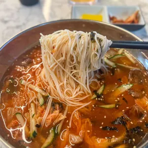 기운찬국수 사진