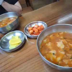 정원매운수제비 사진