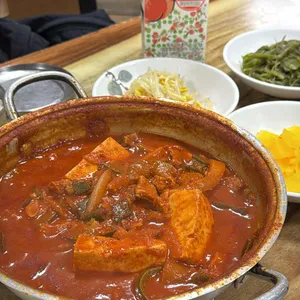 엄마네 돼지찌개 사진 1