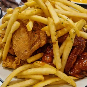 치킨오브니아 대표 사진