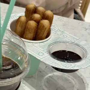 스트릿츄러스 리뷰 사진