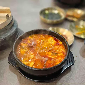 완뚝순두부 사진