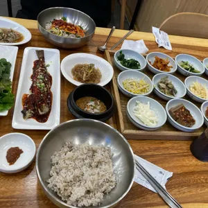 홍이 보리밥 사진