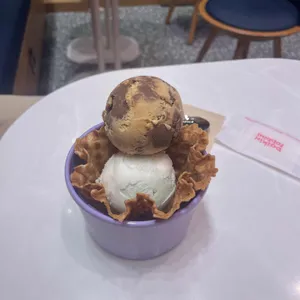 배스킨라빈스 대표 사진